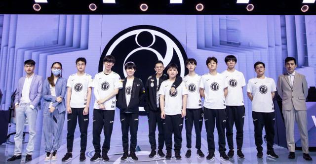 比赛场上 比赛场上