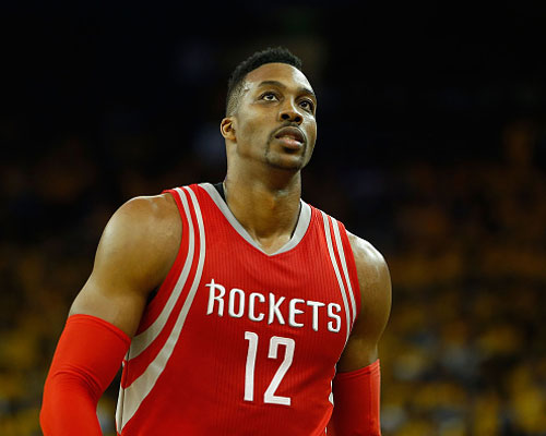 前场触球更 前场触球更