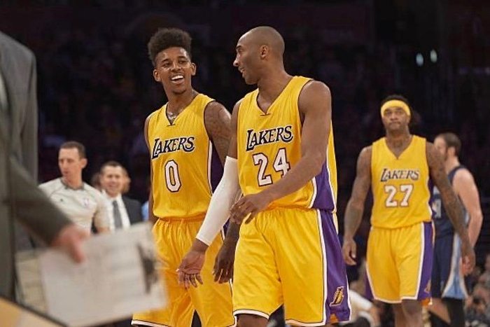 玲对抗国乒 玲对抗国乒